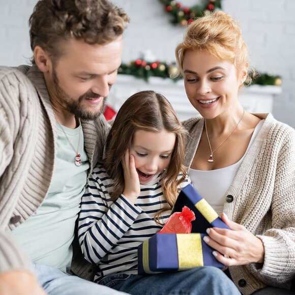 Elegant Christmas Jewelry Set: 24 Festive Necklaces with Cards & Bags for Women - Picture 7 of 7